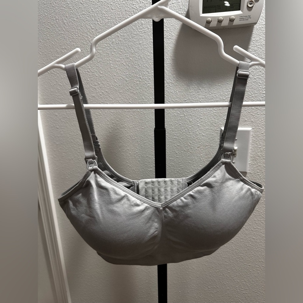 Auden size large maternity bra